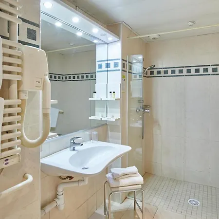 Scenic Le Mediterranee - 2 North Independent Kitchen Apartment Saint-Raphael (Var)